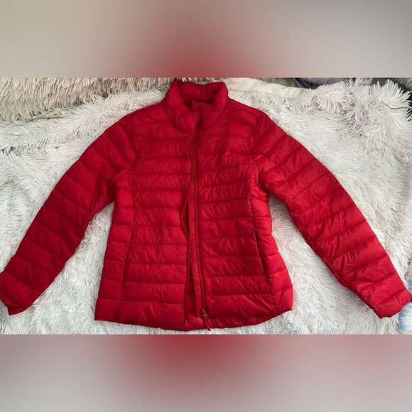 Women’s Red old navy soft puffer jacket - Picture 1 of 4